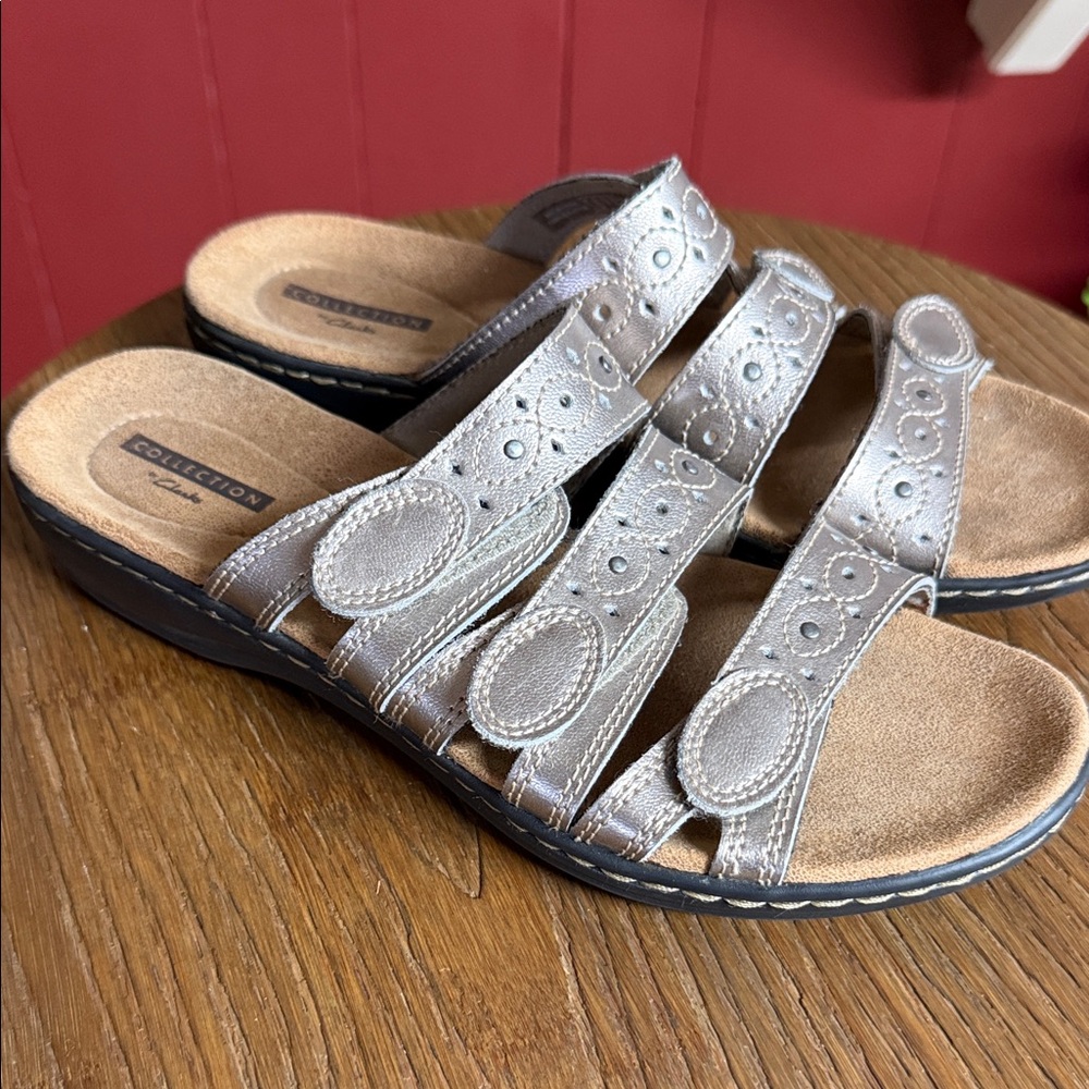 Clarks Women's goldish color Slide Sandals